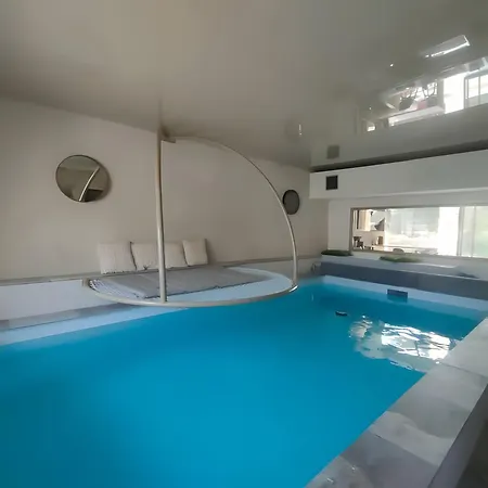 D'hotes - Au Soleilo Bed & Breakfast 4*