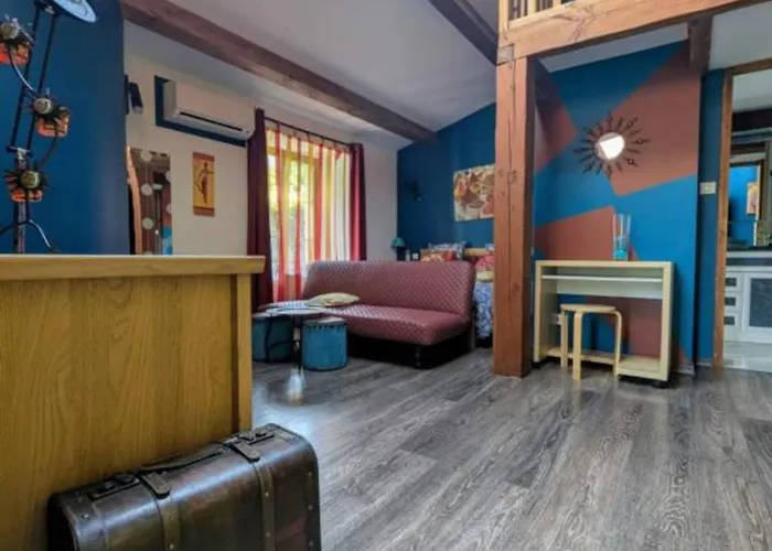 D'hotes - Au Soleilo Bed & Breakfast