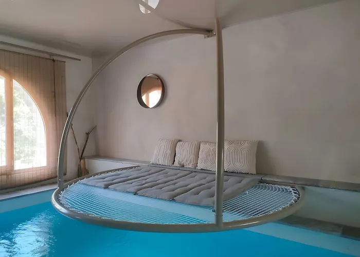 D'hotes - Au Soleilo Bed & Breakfast 4*