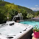 D'hotes - Au Soleilo 4* Mostuéjouls