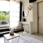 D'hotes - Au Soleilo לינה וארוחת בוקר Mostuéjouls