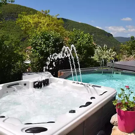 D'hotes - Au Soleilo 4* Mostuéjouls