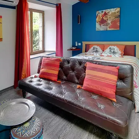 D'hotes - Au Soleilo Bed and Breakfast 4*