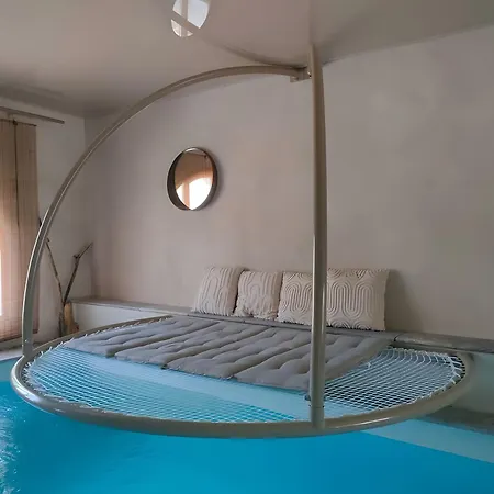 D'hotes - Au Soleilo Bed and Breakfast 4*