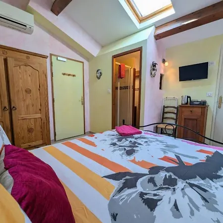 D'hotes - Au Soleilo Bed & Breakfast Mostuéjouls